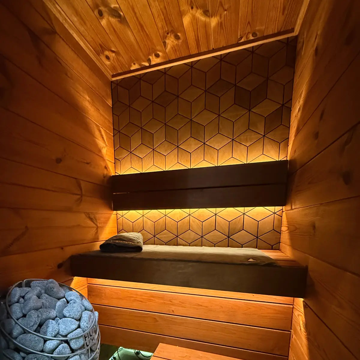 Leil® Como 1-120 1 Person Indoor Sauna Kit Leil® Saunas Leil_Como1-1201PersonIndoorSaunaKit_1.webp